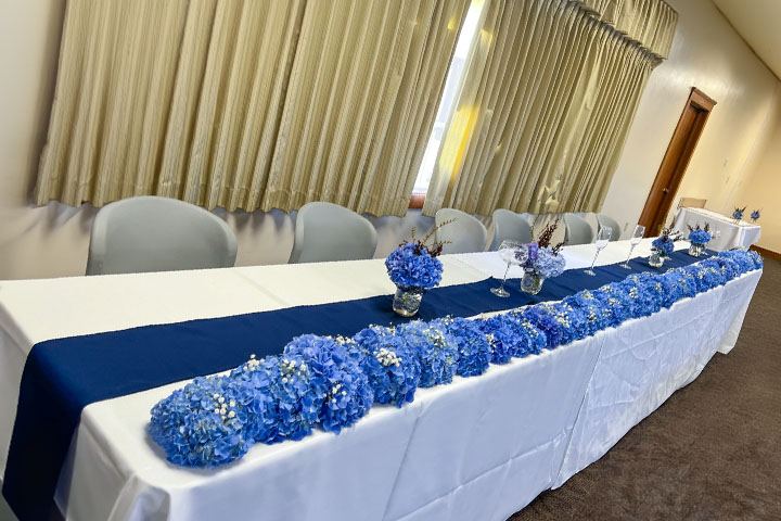 wedding meeting groups 720 480.jpg